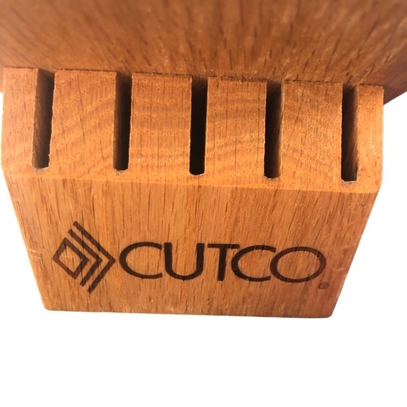 CUTCO Oak Wood Knife Block 9 Slots Plus Sharpener Logo 6” H 8”D X4”W Rubber Feet - Picture 6 of 6
